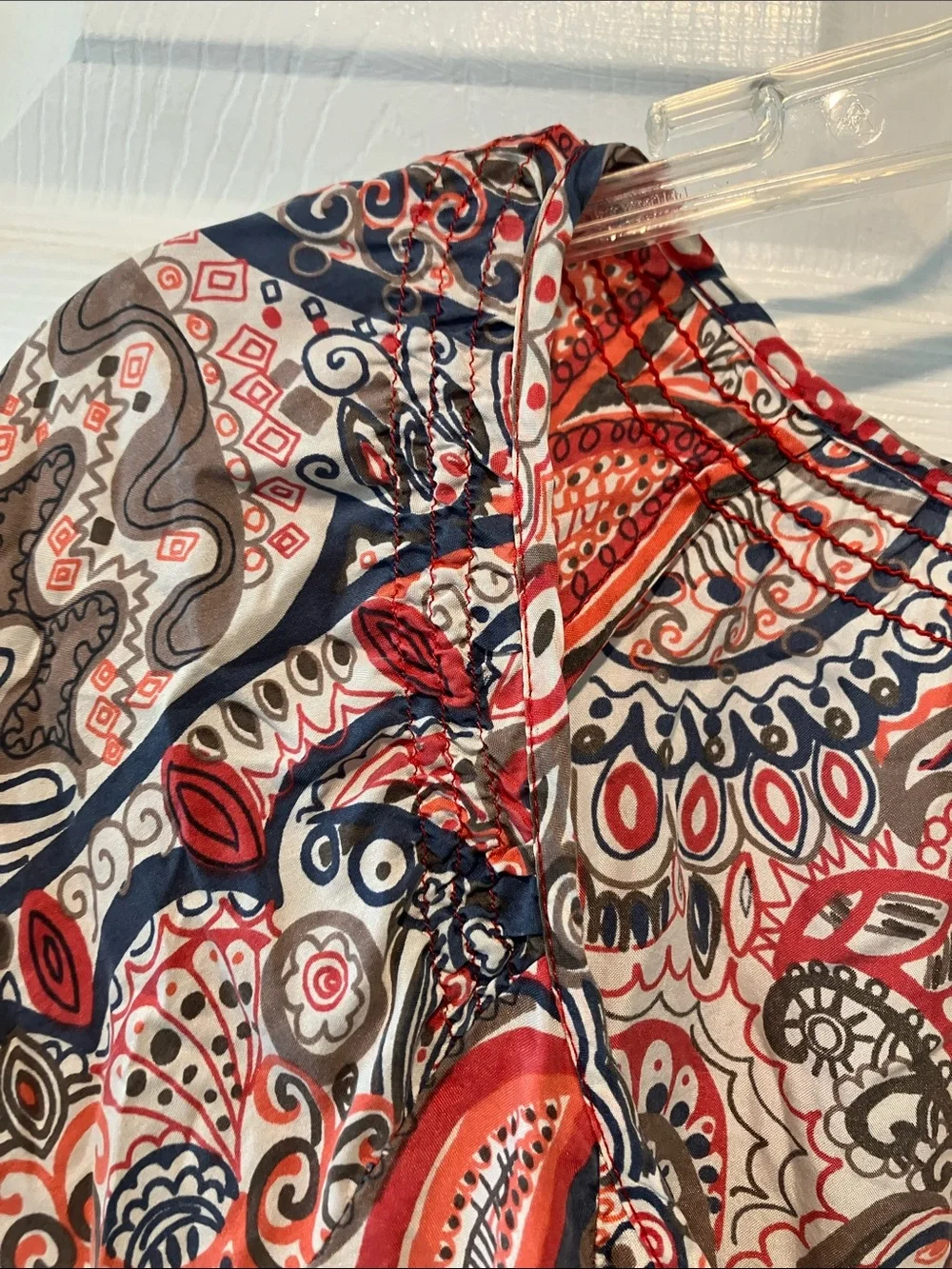 Banana Republic Red and Navy Paisley Peasant Blouse 100% silk xl